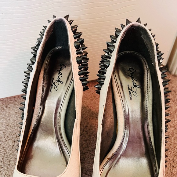 White Spike Studded Qupid Heels - Picture 5 of 5